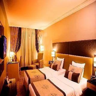 Отель The Darkhill 4*